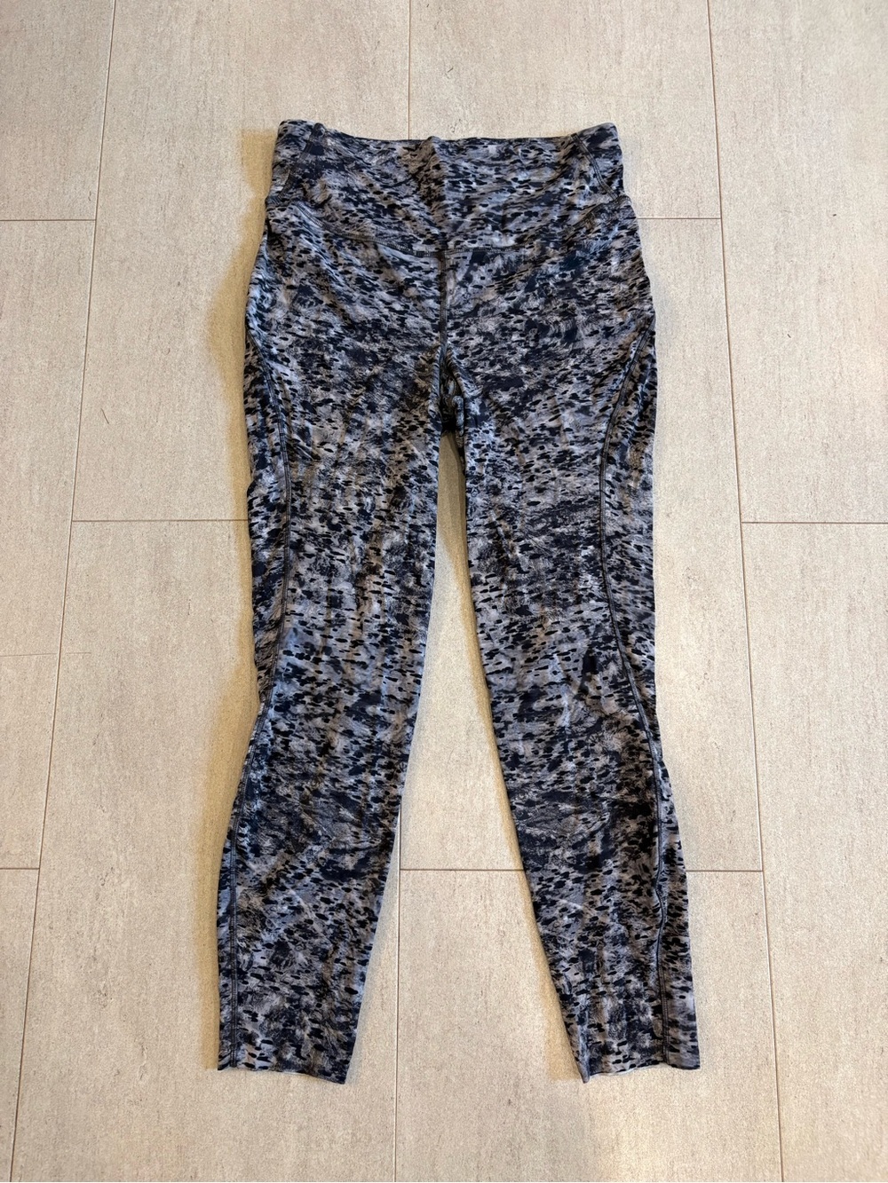 Lululemon Base Pace High-Rise Tight 25" - Picture 4 of 7